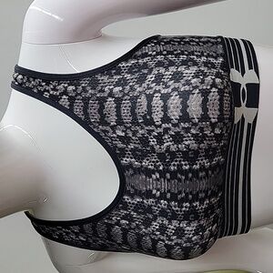 🌈Under Armour Snakeskin Printed Sports Bra Size Small